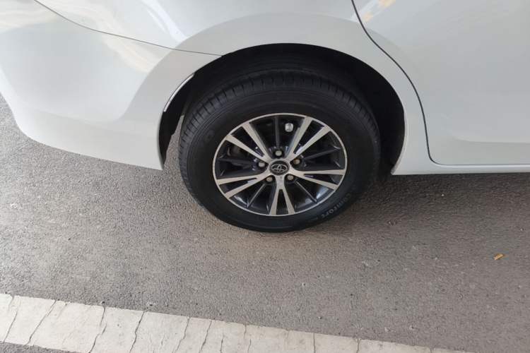 Used Toyota Levin 2017 Revised Version 185T CVT New Sharp Edition China V Standard Right Rear Wheel Hub