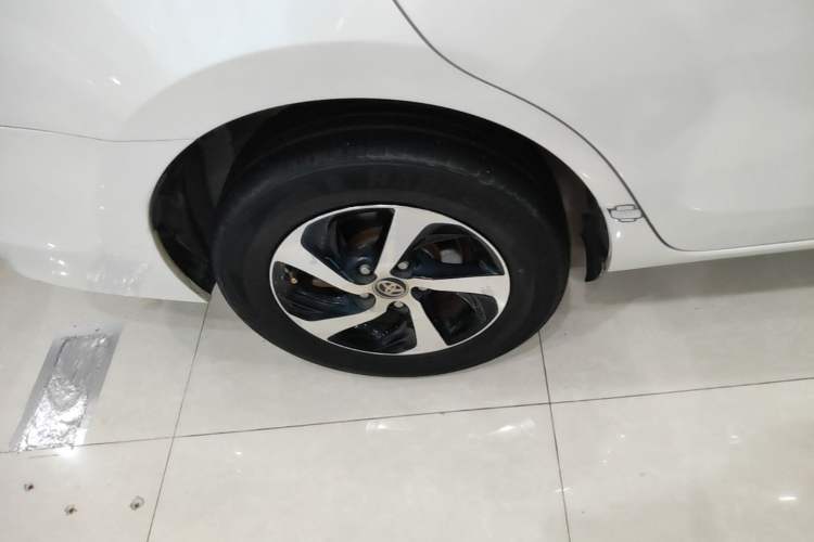 Used Toyota Levin 2017 Revised 185T CVT Elite Edition China V Standard Right Rear Wheel Hub
