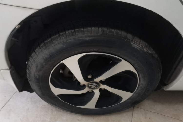 Used Toyota Levin 2017 Revised Dual-Engine 1.8H GS E-CVT Elite Sunroof Version China V Standard Right Rear Wheel Hub