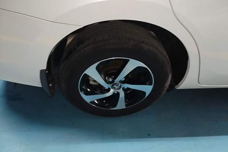 Used Toyota Levin 2017 Revised 185T CVT Elite Edition China V Standard Right Rear Wheel Hub