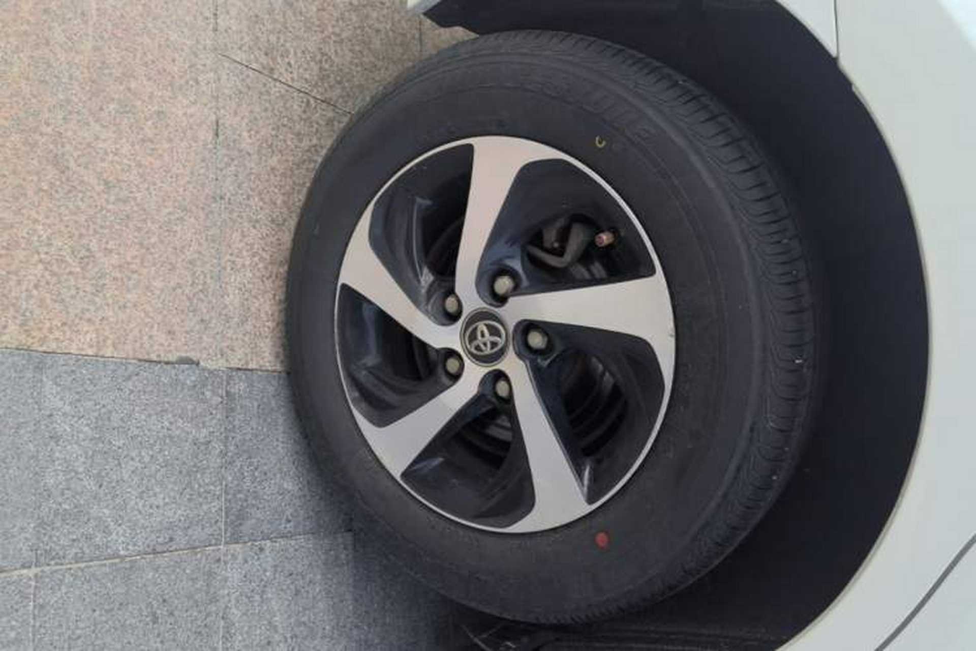 Used Toyota Levin 2017 Revised 185T CVT Elite Edition China V Standard Right Rear Wheel Hub