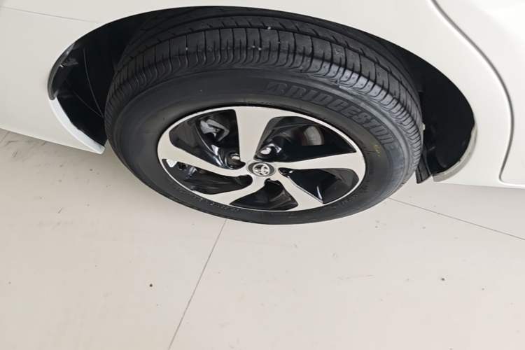 Used Toyota Levin 2017 Revised 185T CVT Elite Edition China V Standard Right Rear Wheel Hub