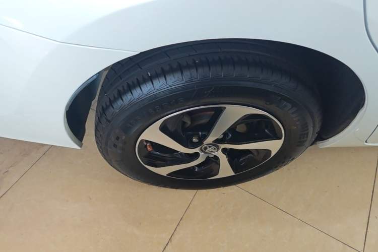 Used Toyota Levin 2017 Revised Version 185T CVT Elite Edition China VI Standard Right Rear Wheel Hub