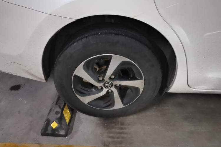Used Toyota Levin 2017 Revised Version 185T CVT Elite Edition China VI Standard Right Rear Wheel Hub