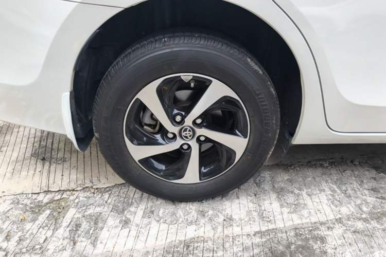 Used Toyota Levin 2017 Revised Dual-Engine 1.8H GS E-CVT Elite Sunroof Version China V Standard Right Rear Wheel Hub