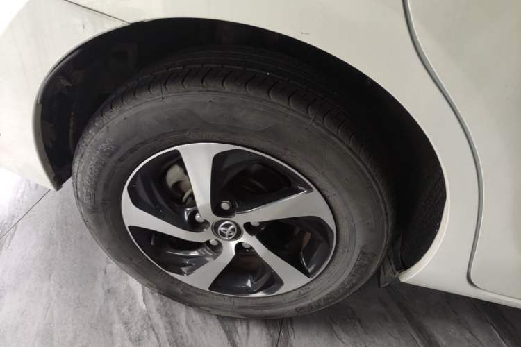 Used Toyota Levin 2017 Revised Dual-Engine 1.8H GS E-CVT Elite Sunroof Version China V Standard Right Rear Wheel Hub