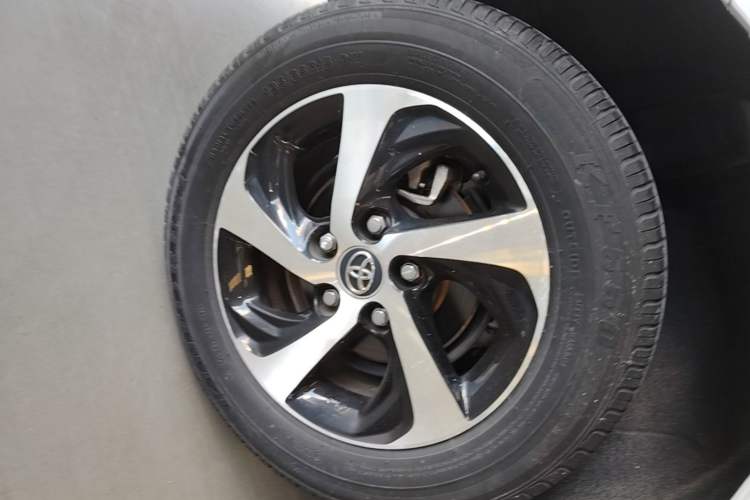 Used Toyota Levin 2017 Revised 185T CVT Elite Edition China V Standard Right Rear Wheel Hub