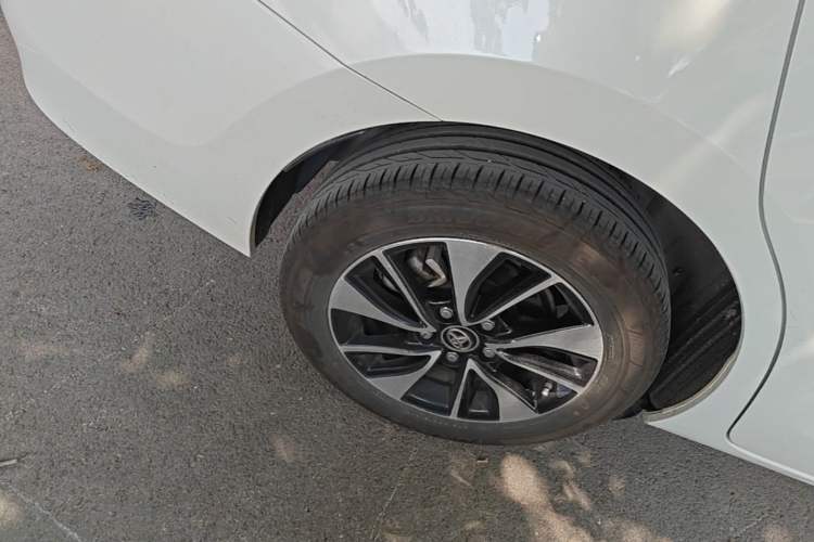 Used Toyota Levin 2017 Revised 185T CVT Leading Edition China V Standard Right Rear Wheel Hub