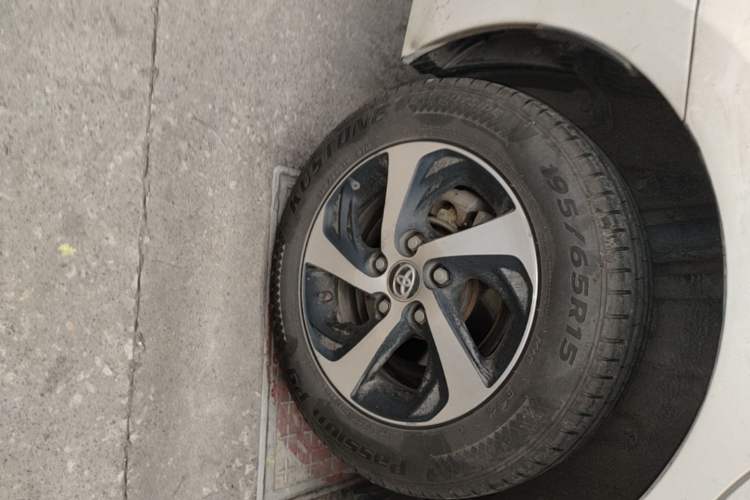 Used Toyota Levin 2017 Revised Version 185T CVT Elite Edition China VI Standard Right Rear Wheel Hub