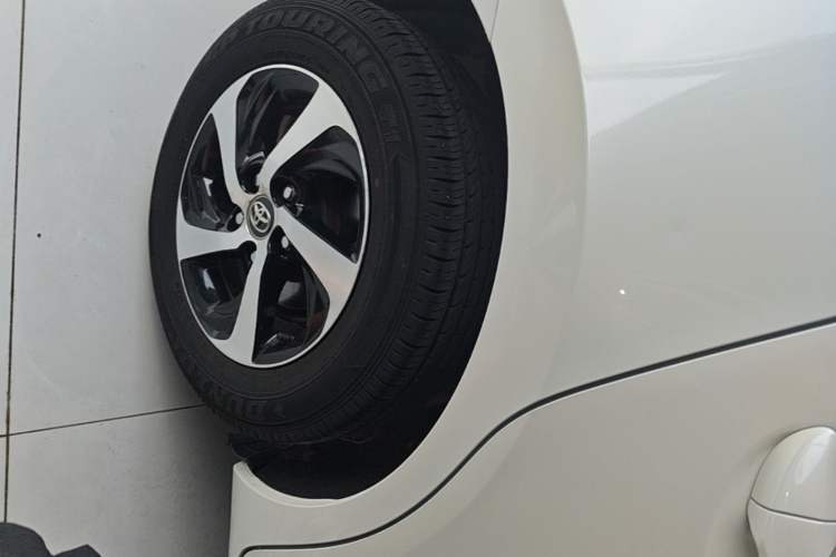 Used Toyota Levin 2017 Revised 185T CVT Elite Edition China V Standard Right Rear Wheel Hub