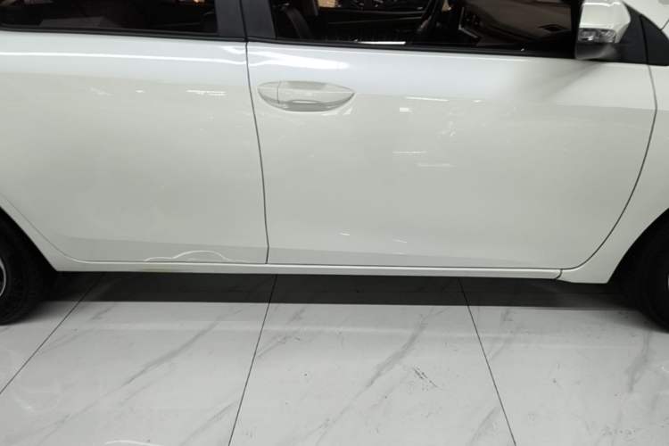 Used Toyota Levin 2017 Revised 185T CVT Elite Edition China V Standard Right Side Sill