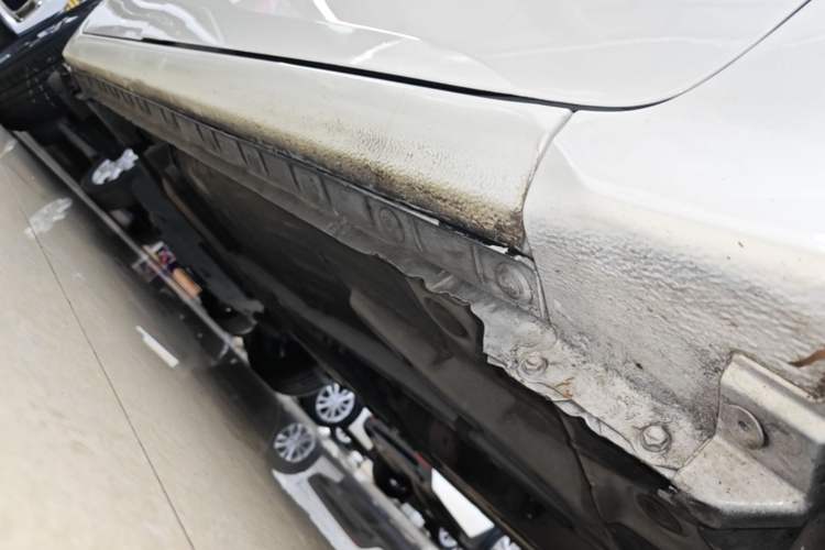 Used Toyota Levin 2017 Revised 185T CVT Elite Edition China V Standard Right Side Sill