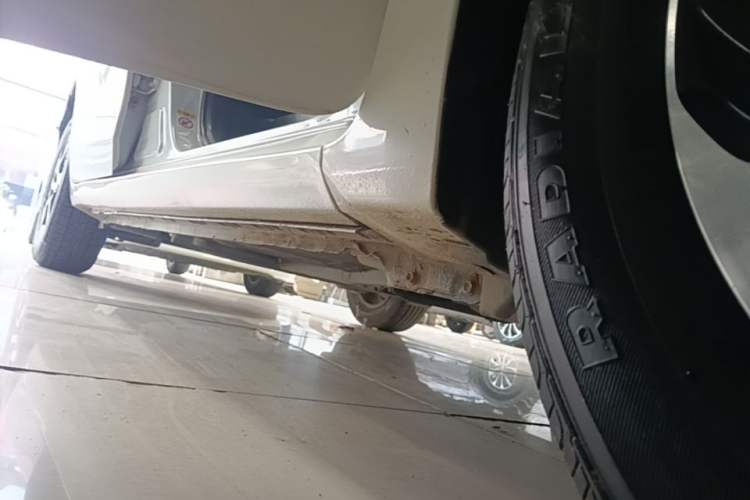 Used Toyota Levin 2017 Revised 185T CVT Elite Edition China V Standard Right Side Sill