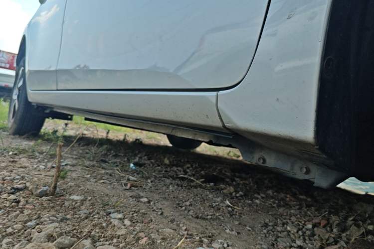 Used Toyota Levin 2017 Revised 185T CVT Elite Edition China V Standard Right Side Sill