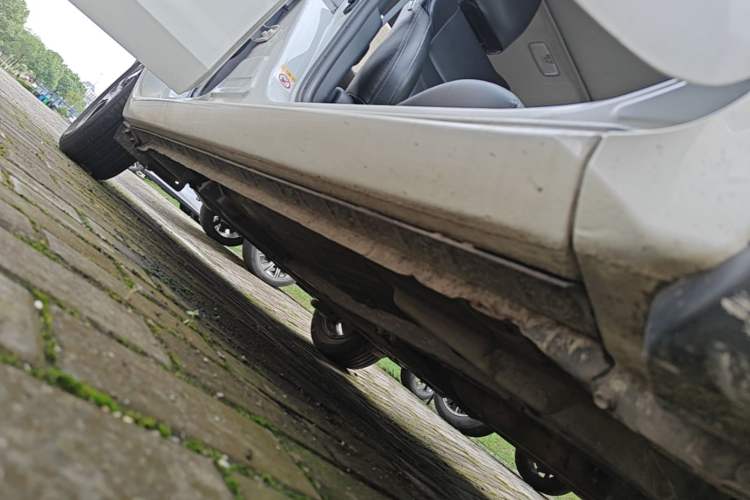 Used Toyota Levin 2017 Revised 185T CVT Elite Edition China V Standard Right Side Sill