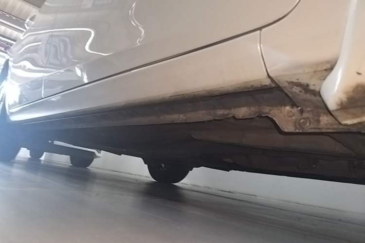 Used Toyota Levin 2017 Revised 185T CVT Elite Edition China V Standard Right Side Sill