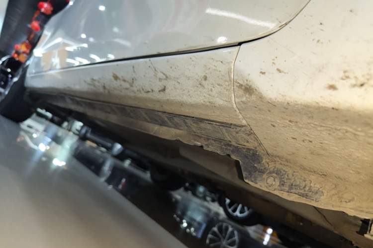 Used Toyota Levin 2017 Revised 185T CVT Elite Edition China V Standard Right Side Sill