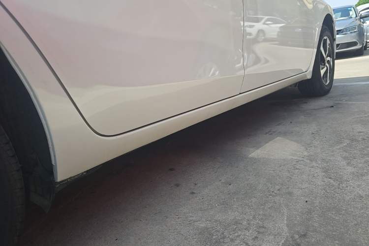 Used Toyota Levin 2017 Revised 185T CVT Elite Edition China V Standard Right Side Sill