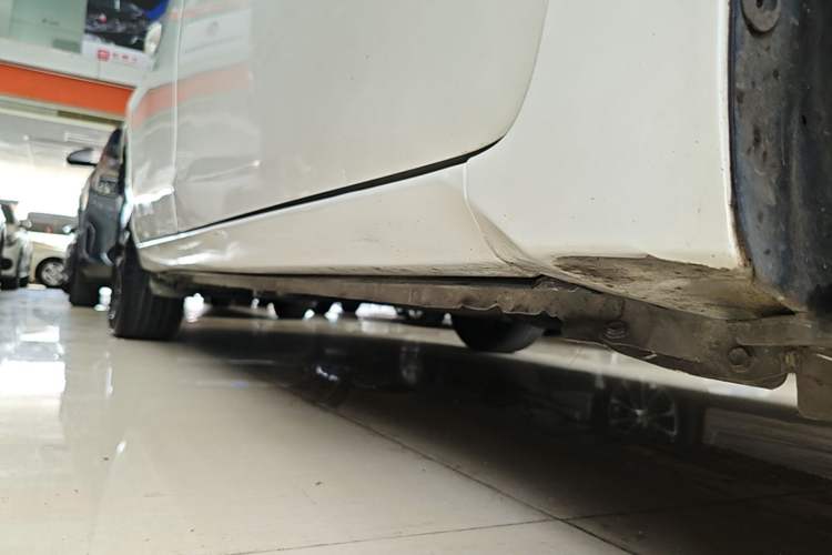 Used Toyota Levin 2017 Revised 185T CVT Leading Edition China V Standard Right Side Sill