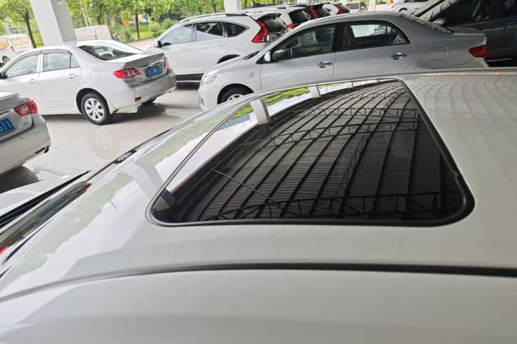 Used Toyota Levin 2017 Revised 185T CVT Elite Edition China V Standard Roof