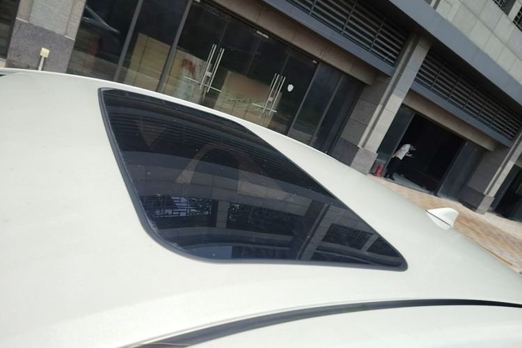 Used Toyota Levin 2017 Revised Dual-Engine 1.8H GS E-CVT Elite Sunroof Version China V Standard Roof