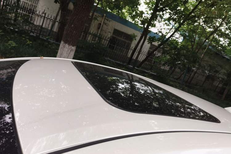 Used Toyota Levin 2017 Revised Dual-Engine 1.8H GS E-CVT Elite Sunroof Version China V Standard Roof