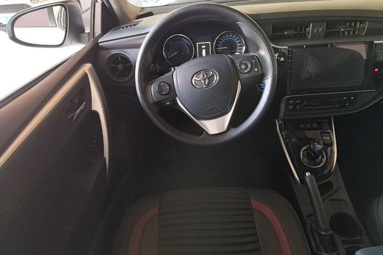Used Toyota Levin 2017 Revised Dual-Engine 1.8H GS E-CVT Elite Sunroof Version China V Standard Steering Wheel