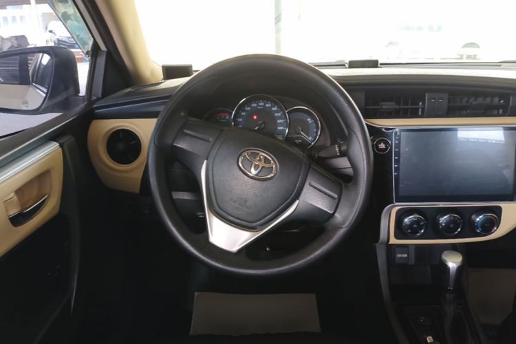 Used Toyota Levin 2017 Revised Version 185T CVT New Sharp Edition China V Standard Steering Wheel
