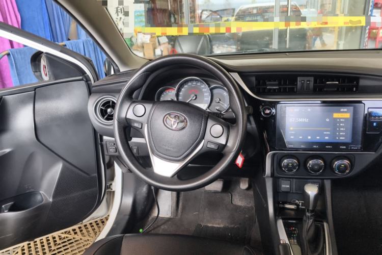 Used Toyota Levin 2017 Revised 185T CVT Elite Edition China V Standard Steering Wheel
