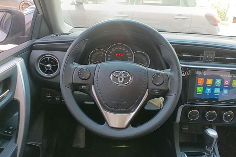 Used Toyota Levin 2017 Revised 185T CVT Elite Edition China V Standard Steering Wheel