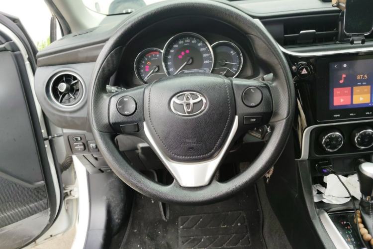 Used Toyota Levin 2017 Revised 185T CVT Elite Edition China V Standard Steering Wheel