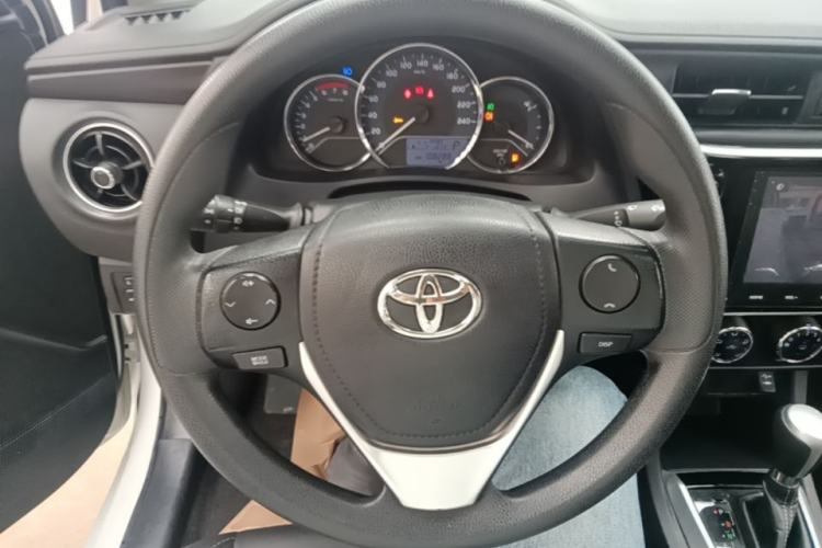 Used Toyota Levin 2017 Revised 185T CVT Elite Edition China V Standard Steering Wheel