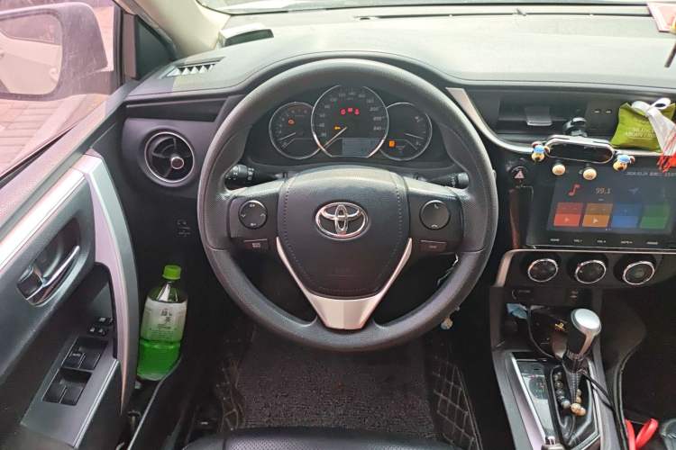 Used Toyota Levin 2017 Revised 185T CVT Elite Edition China V Standard Steering Wheel