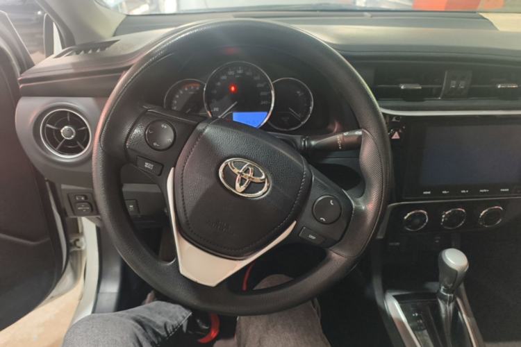 Used Toyota Levin 2017 Revised 185T CVT Elite Edition China V Standard Steering Wheel