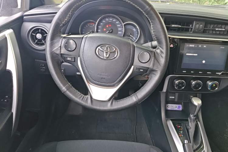 Used Toyota Levin 2017 Revised 185T CVT Elite Edition China V Standard Steering Wheel