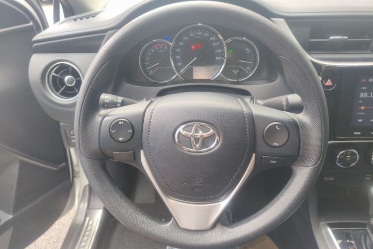 Used Toyota Levin 2017 Revised 185T CVT Elite Edition China V Standard Steering Wheel