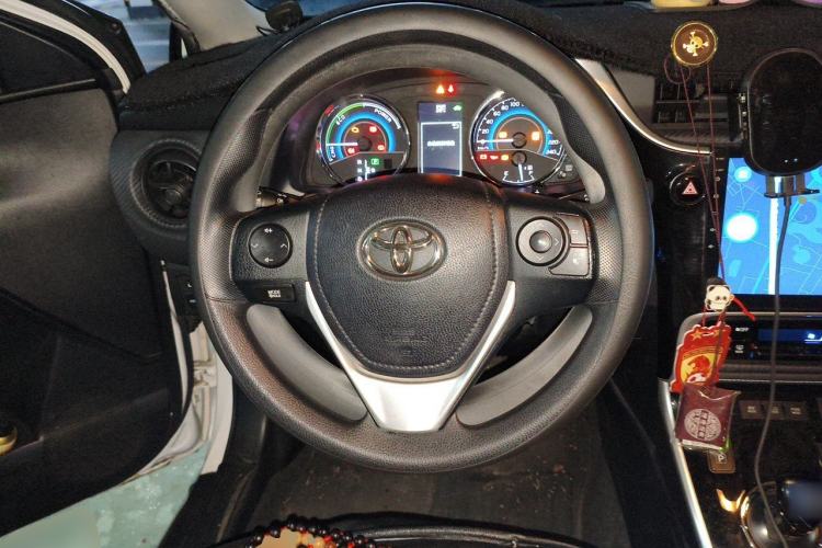 Used Toyota Levin 2017 Revised Dual-Engine 1.8H GS E-CVT Elite Sunroof Version China V Standard Steering Wheel