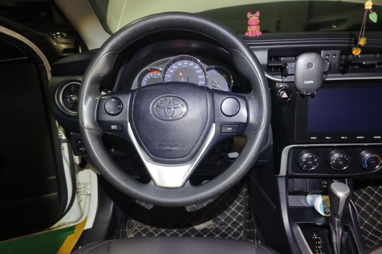 Used Toyota Levin 2017 Revised 185T CVT Elite Edition China V Standard Steering Wheel