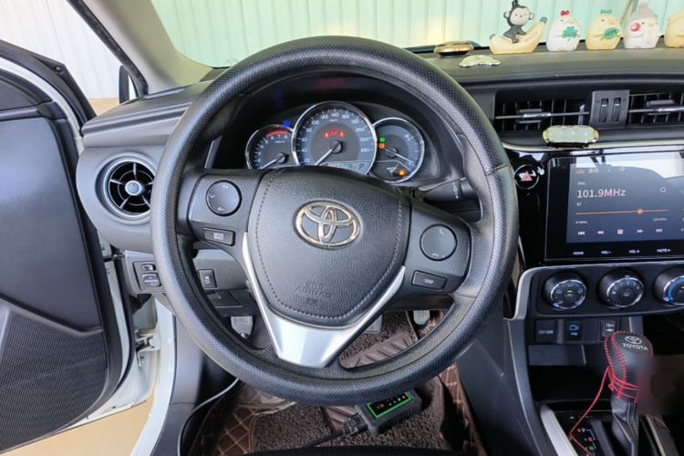 Used Toyota Levin 2017 Revised 185T CVT Elite Edition China V Standard Steering Wheel