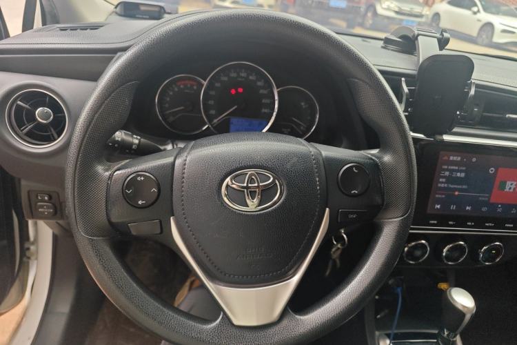 Used Toyota Levin 2017 Revised 185T CVT Elite Edition China V Standard Steering Wheel