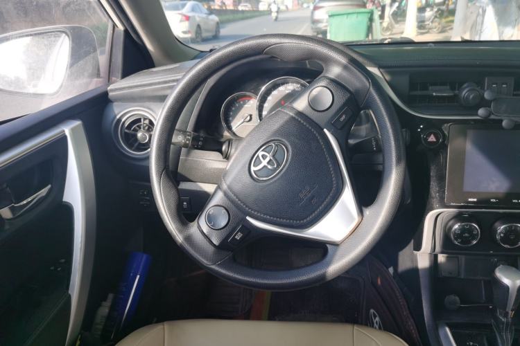 Used Toyota Levin 2017 Revised 185T CVT Elite Edition China V Standard Steering Wheel
