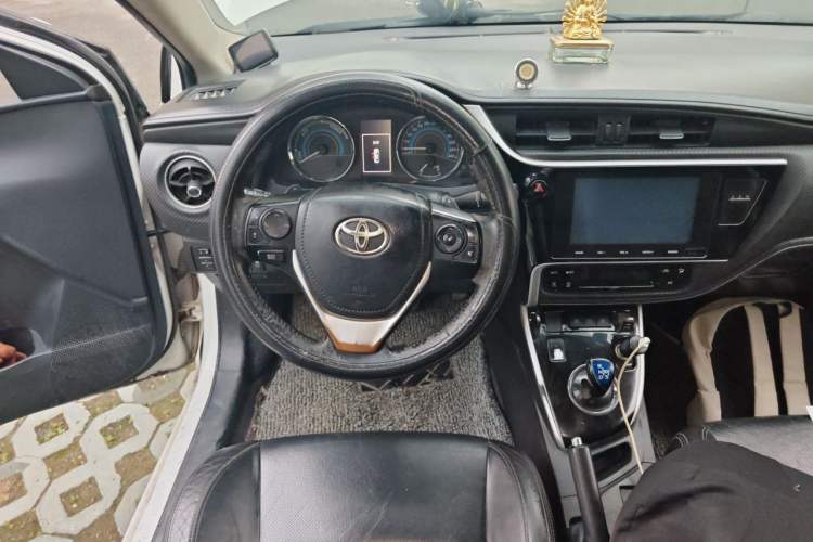 Used Toyota Levin 2017 Revised Dual-Engine 1.8H GS-L E-CVT Leading Edition China V Standard Steering Wheel