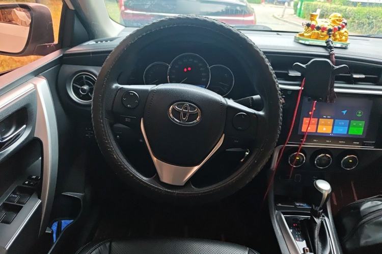 Used Toyota Levin 2017 Revised 185T CVT Elite Edition China V Standard Steering Wheel