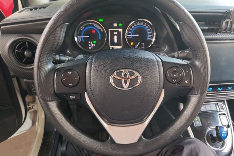 Used Toyota Levin 2017 Revised Dual-Engine 1.8H GS E-CVT Elite Sunroof Version China V Standard Steering Wheel