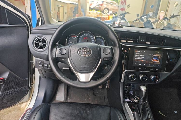 Used Toyota Levin 2017 Revised 185T CVT Elite Edition China V Standard Steering Wheel
