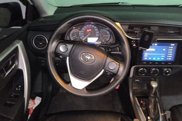 Used Toyota Levin 2017 Revised 185T CVT Elite Edition China V Standard Steering Wheel