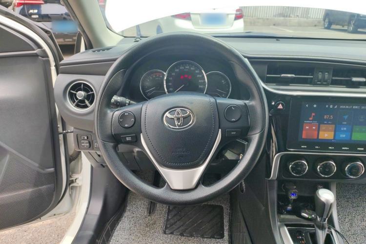 Used Toyota Levin 2017 Revised 185T CVT Elite Edition China V Standard Steering Wheel