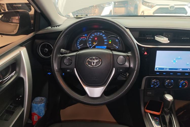 Used Toyota Levin 2017 Revised 185T CVT Elite Edition China V Standard Steering Wheel