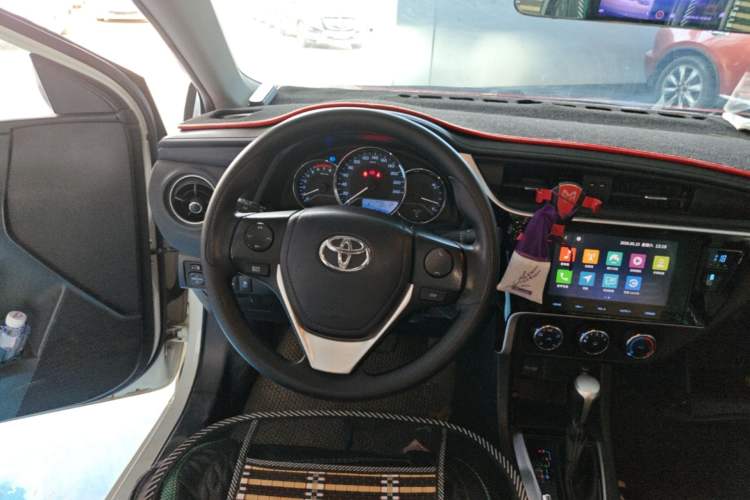 Used Toyota Levin 2017 Revised 185T CVT Elite Edition China V Standard Steering Wheel