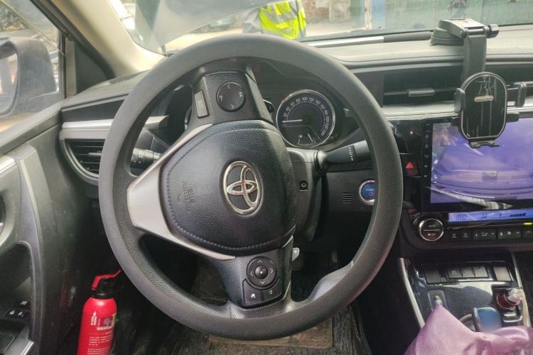 Used Toyota Levin 2017 Revised Dual-Engine 1.8H GS E-CVT Elite Sunroof Version China V Standard Steering Wheel